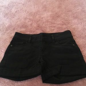 dELiA*s Mid Rise Black Shorts Size 1/2